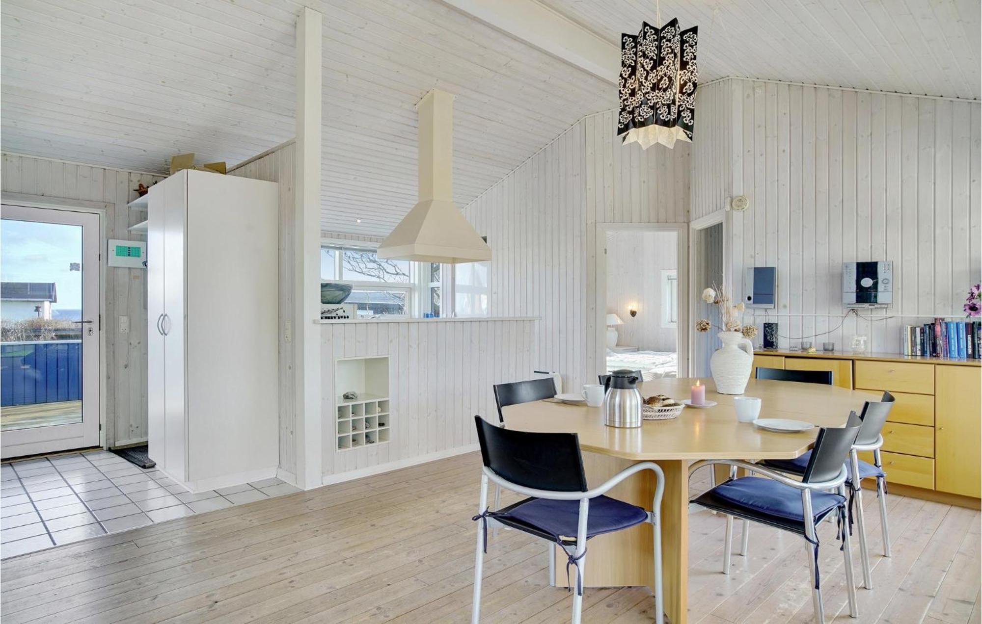 Awesome Home In Stroby With Wifi Buitenkant foto