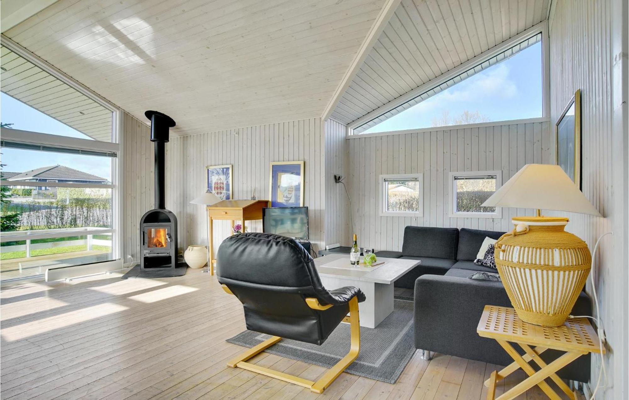 Awesome Home In Stroby With Wifi Buitenkant foto