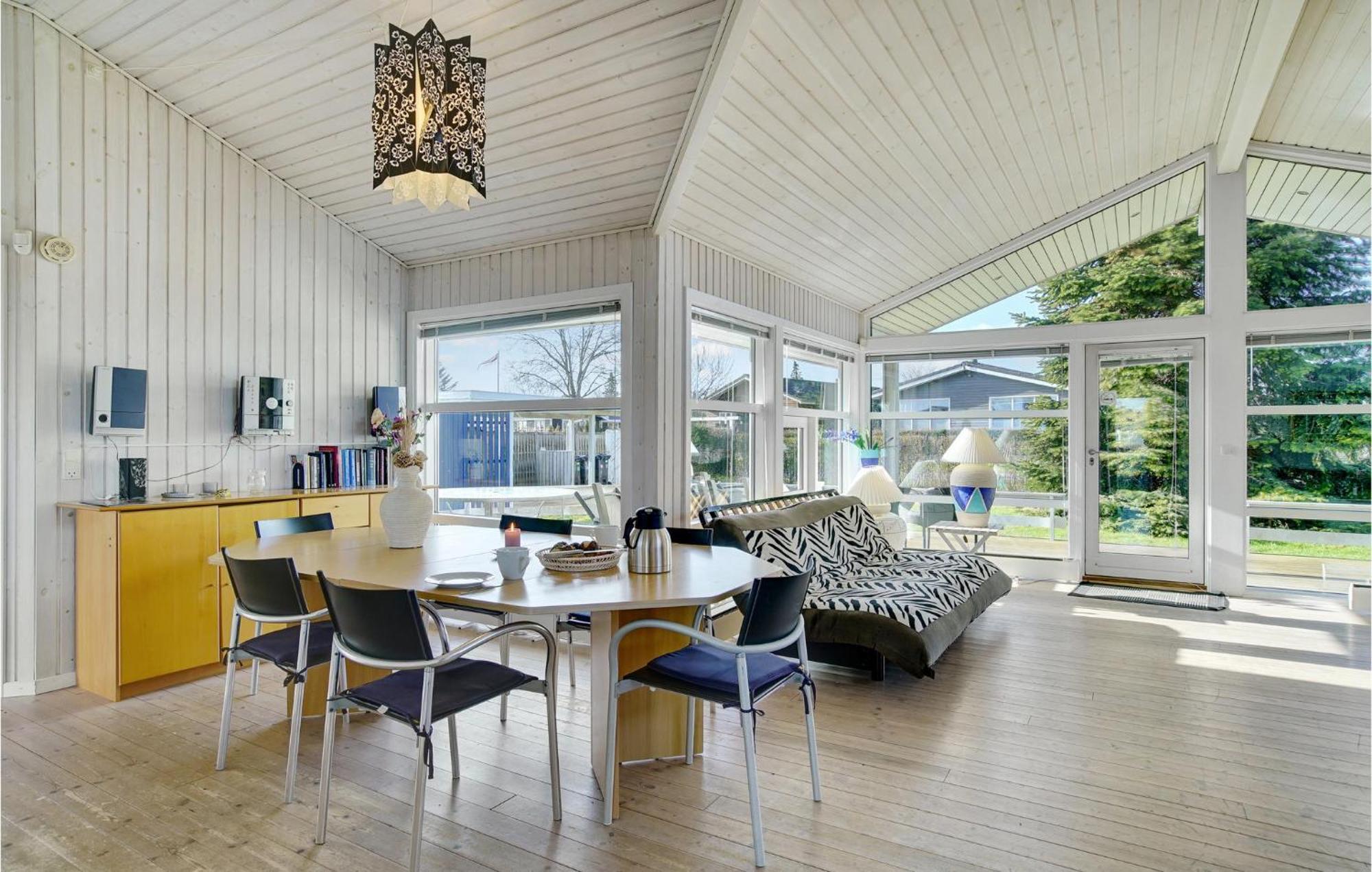 Awesome Home In Stroby With Wifi Buitenkant foto