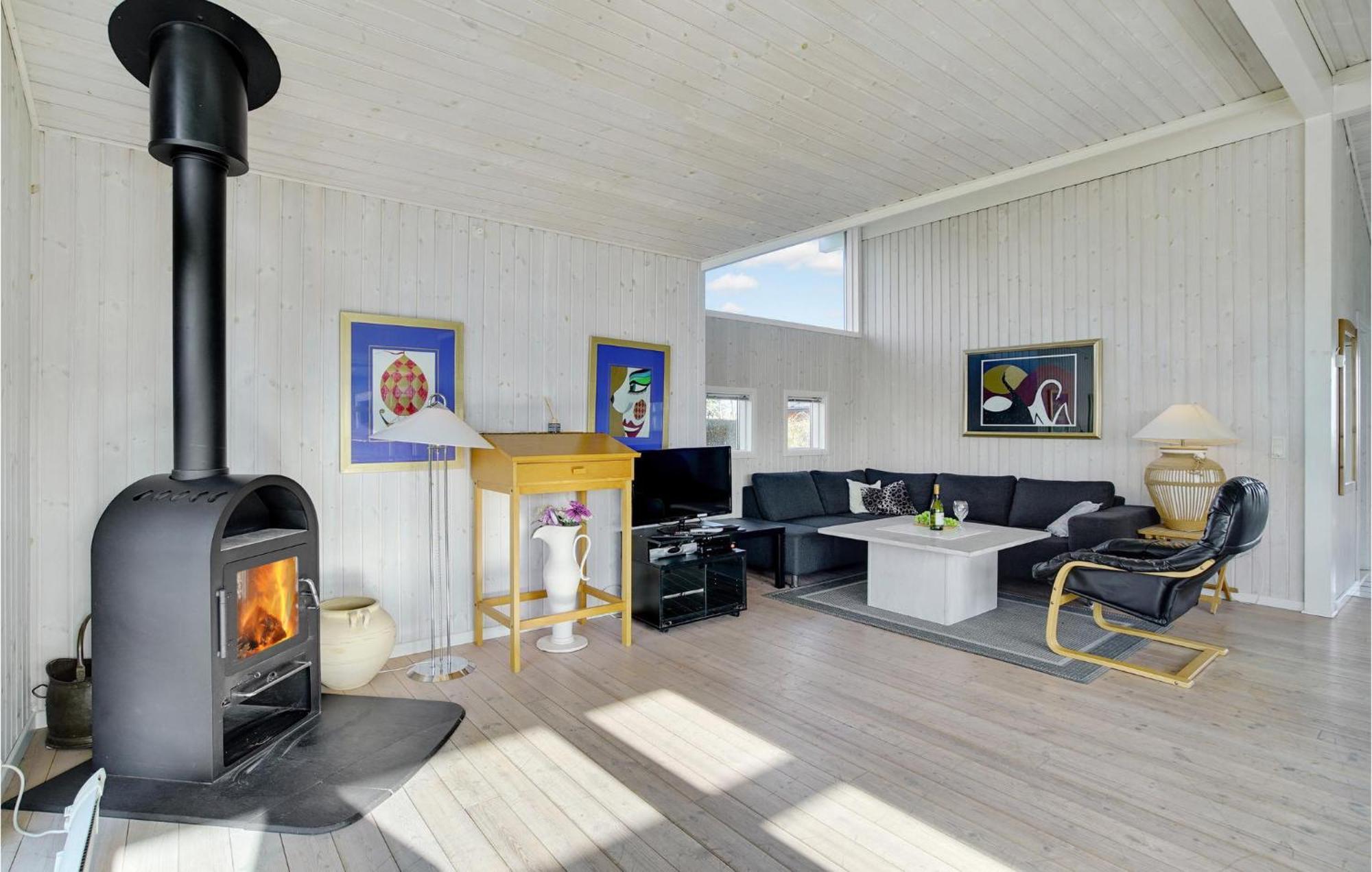 Awesome Home In Stroby With Wifi Buitenkant foto